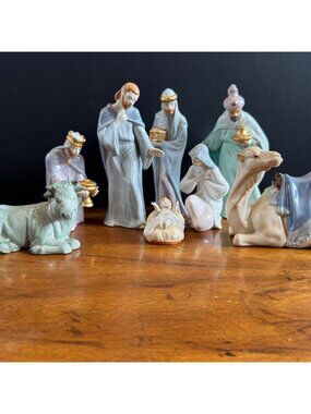 AVON Bethlehem Nativity Collection 8pc OBrien 1994 Christmas Figurine Set